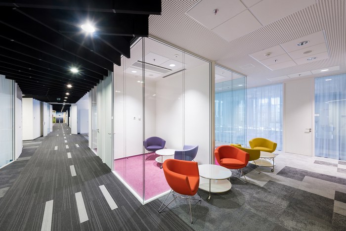 辦公室裝修中隔斷材料有哪些？