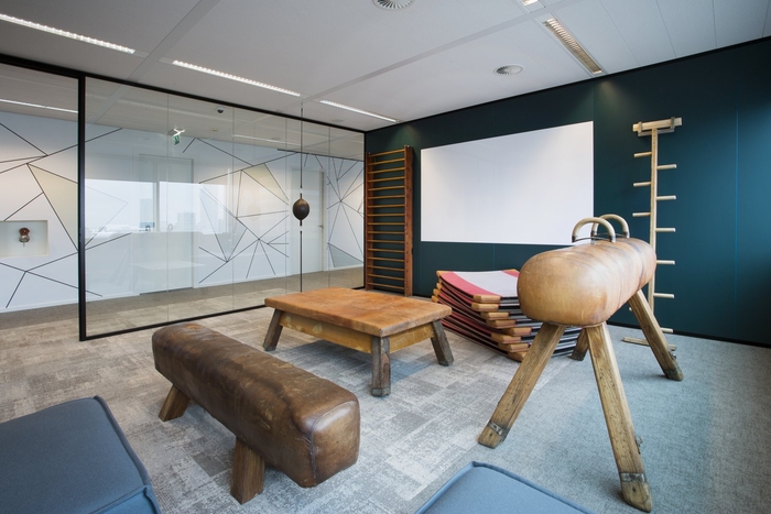 辦公室鋪設(shè)地毯時有哪些風水講究？