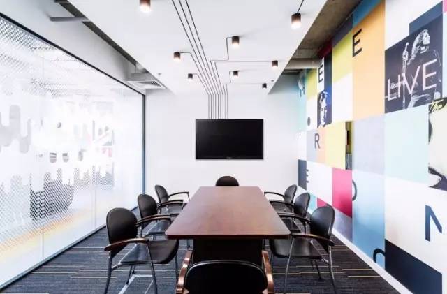 辦公室裝修空間“小”不怕，幾招輕松可以把就變“大”