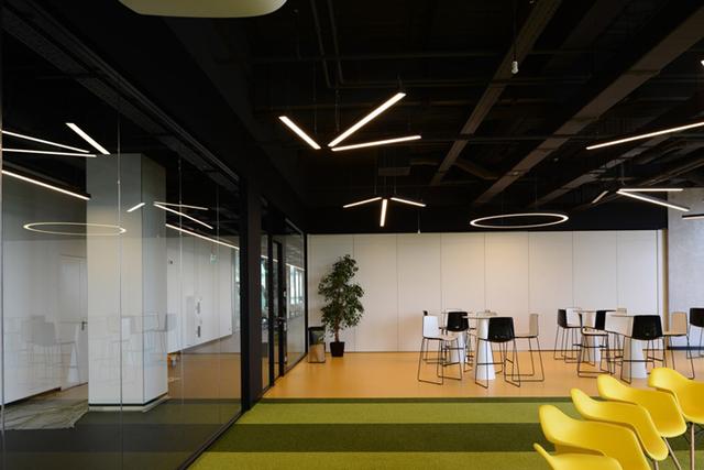 運(yùn)動之家 Adidas莫斯科辦公設(shè)計(jì)欣賞